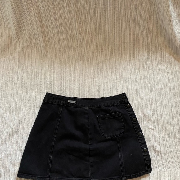 Cute Brandy Melville Gray Denim Front Button Skirt - Sz 27 Womens - Picture 8 of 8